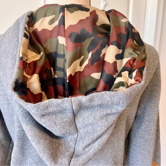 YISIDA Faux Suede Elbow Patch Camo Lined Hooded Sweatshirt—SZ. Medium - Picture 9 of 16